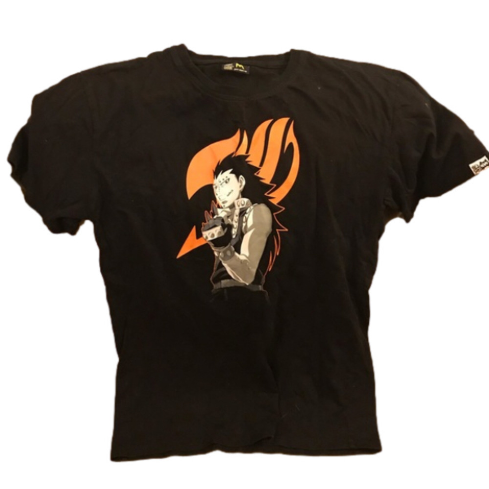 𝅺ANIME T-shirt, men’s size medium. Fits small.  Black.